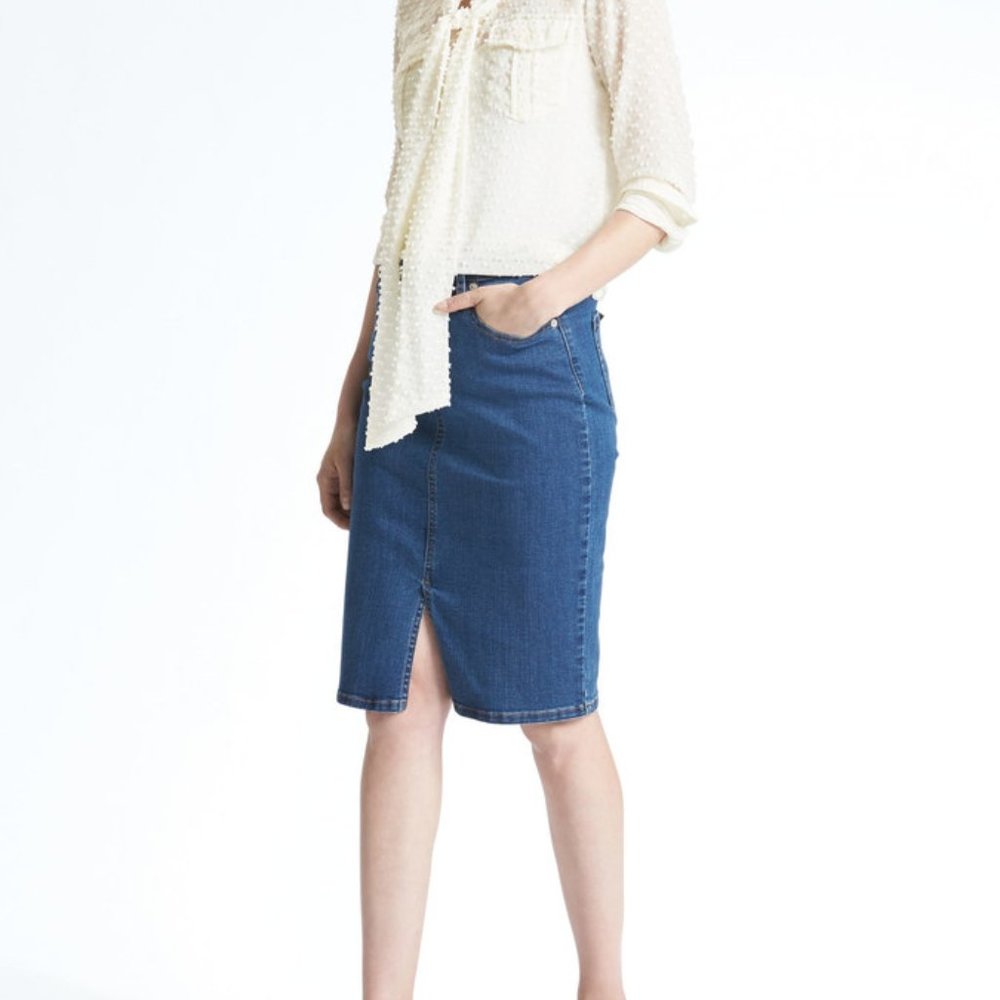 Banana Republic Clip Dot, Tie-Neck Shirt Blouse, XS
